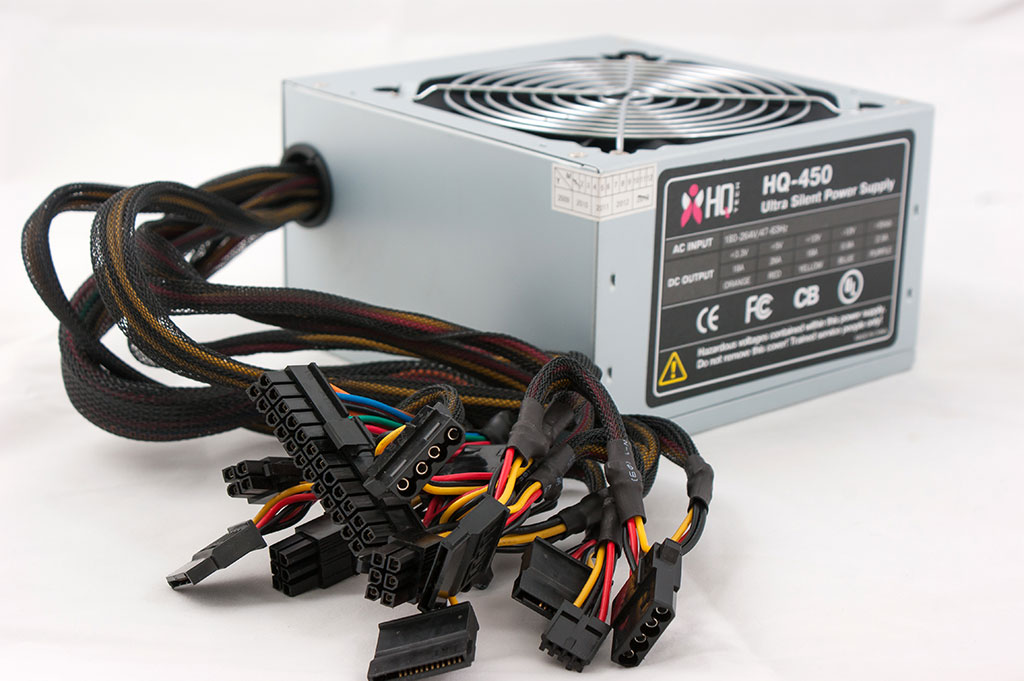 Блок питания HQ-Tech 450W, 12cm FAN, CE, 5xHDD, 1xFDD, 3xSATA, 20+4, 1xP4, 1xPCI-E 6pin, кабеля в черной оплетке, упаковка-пластик, OEM
